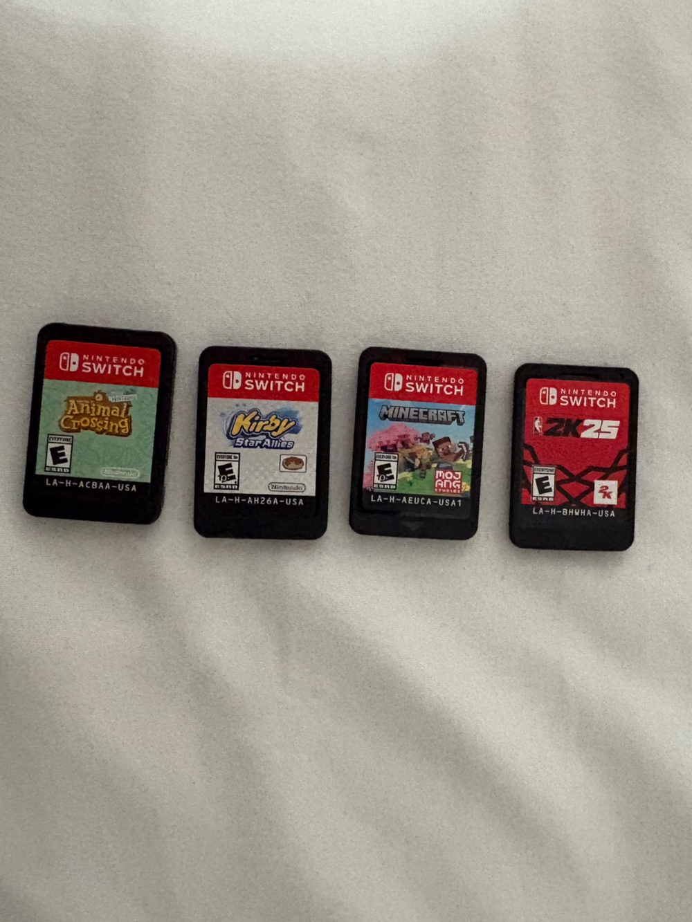Nintendo Switch Yellow - Picture 3 of 4